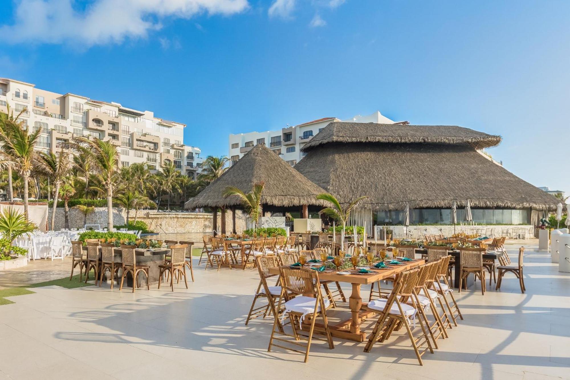 Fiesta Americana Condesa Cancún Eksteriør billede The Beach Club at the Grand at Moon Palace